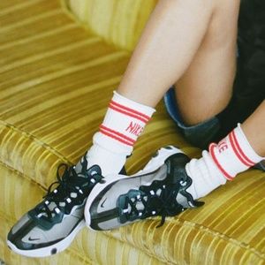 nike react 87 anthracite